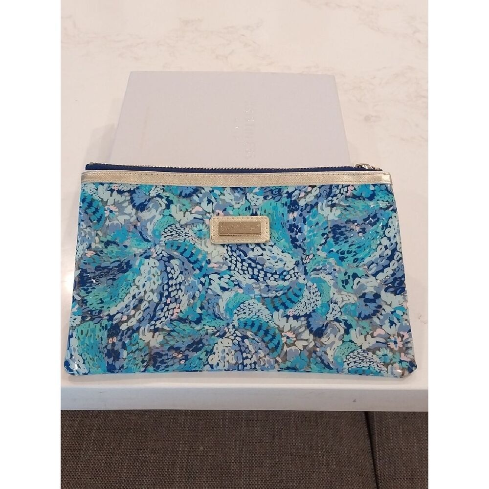 Lilly Pulitzer Blue Aqua Floral Cosmetic Pouch with Gold Logo...Never Used.